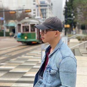 Meet your Posher, Henry